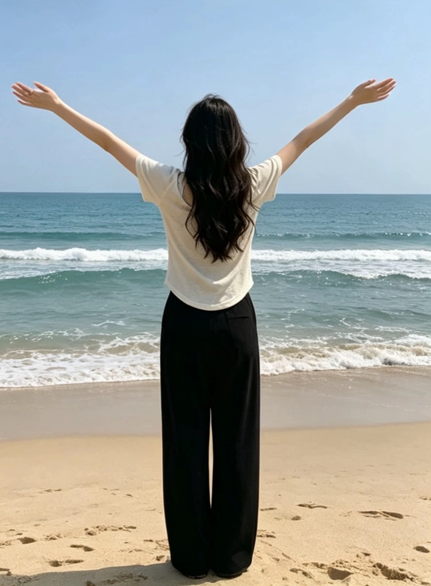 Apricot Short Sleeve T-Shirt Two-Piece Set for Women Summer 2026 New Design - Image 3