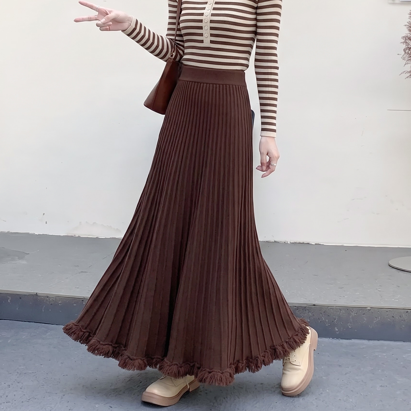 Off-White Knit A-Line Maxi Skirt for Women Autumn Winter 2026 Draped Fringe Pleated Flared Skirt - Image 2
