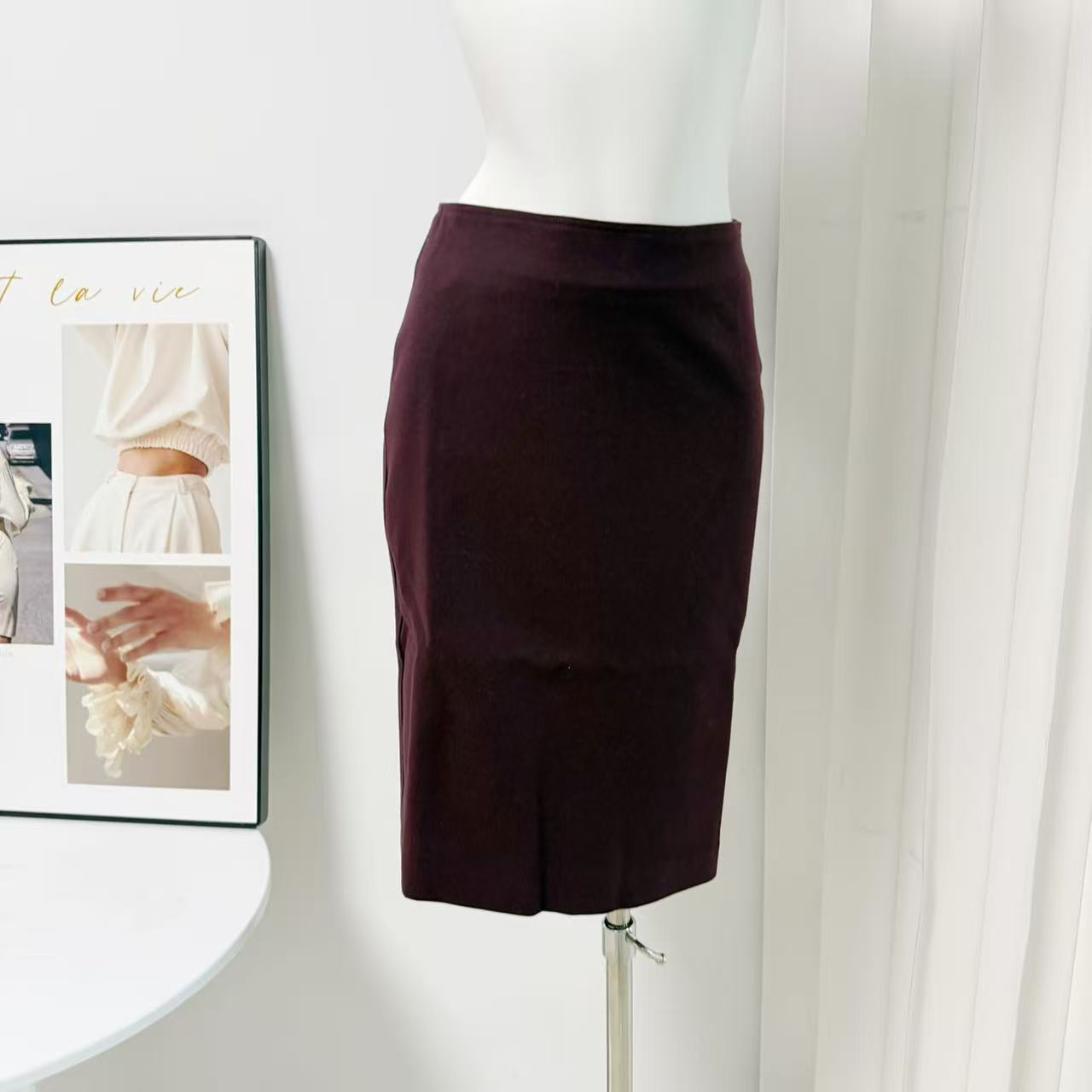 Women's High Neck Wool Short Sleeve Knit Top and Lyocell Skirt Slimming Set - Image 4